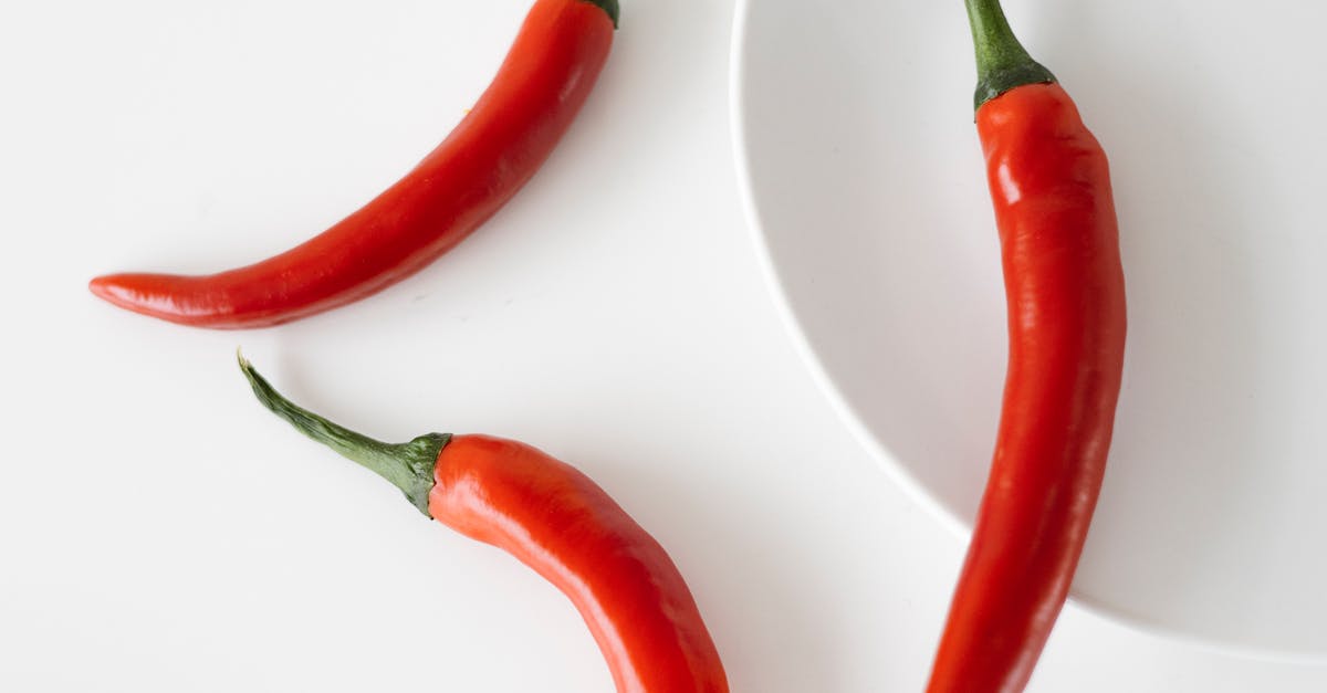 El hindú Petom Ricsu  gana el concurso mundial de comer pimiento chile