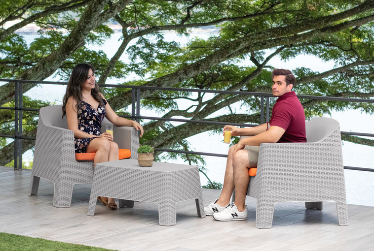 Sanchia: muebles de plástico ideales para tu terraza en Nicaragua